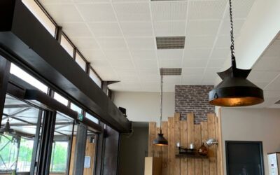 Chantier restaurant Carcassonne : plafond du noir au blanc